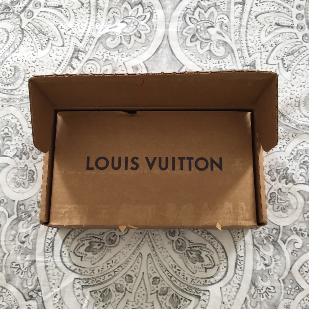 Louis Vuitton shipping box, dust bag NOT included